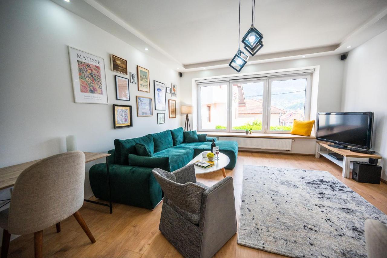 Spacious And Bright 2Bdr Apartment In The Old Town Sarajevo Exterior photo