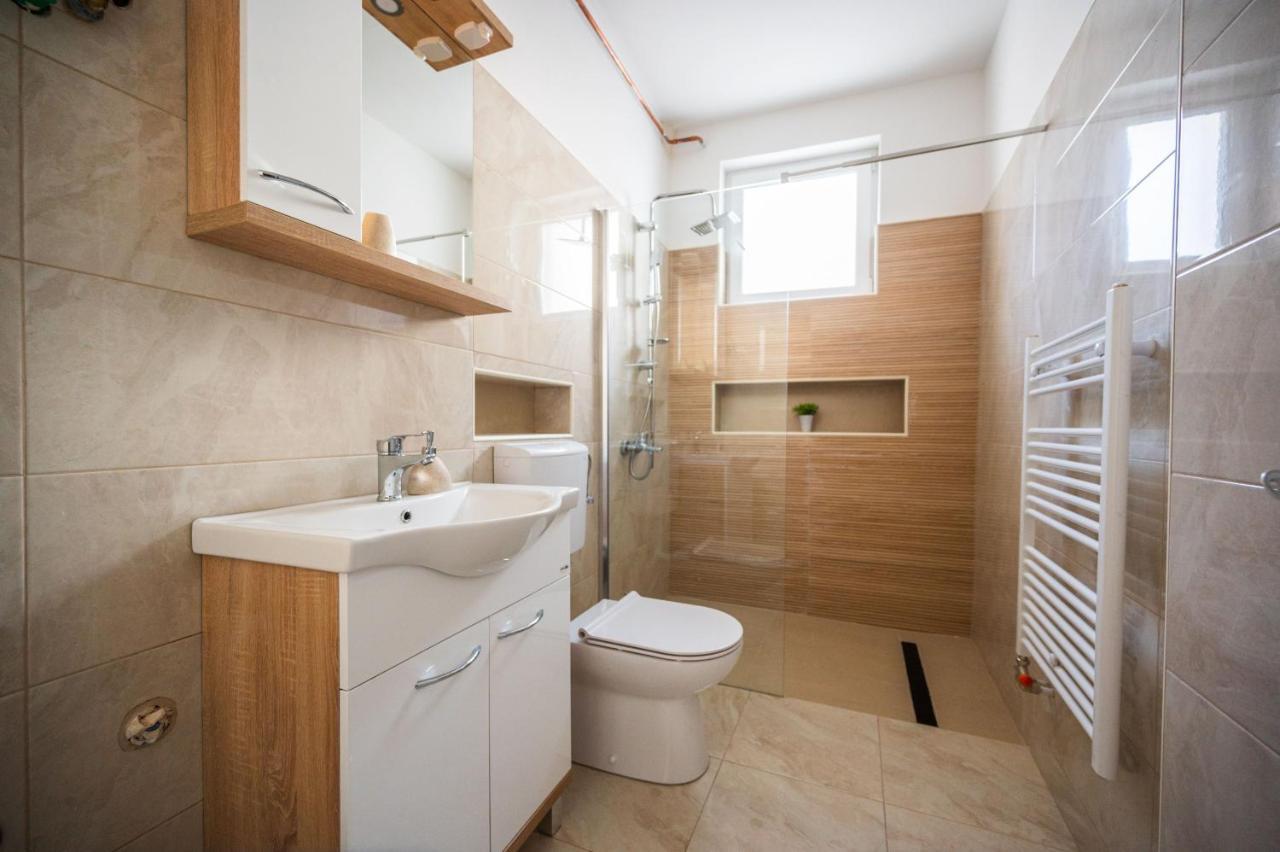 Spacious And Bright 2Bdr Apartment In The Old Town Sarajevo Exterior photo